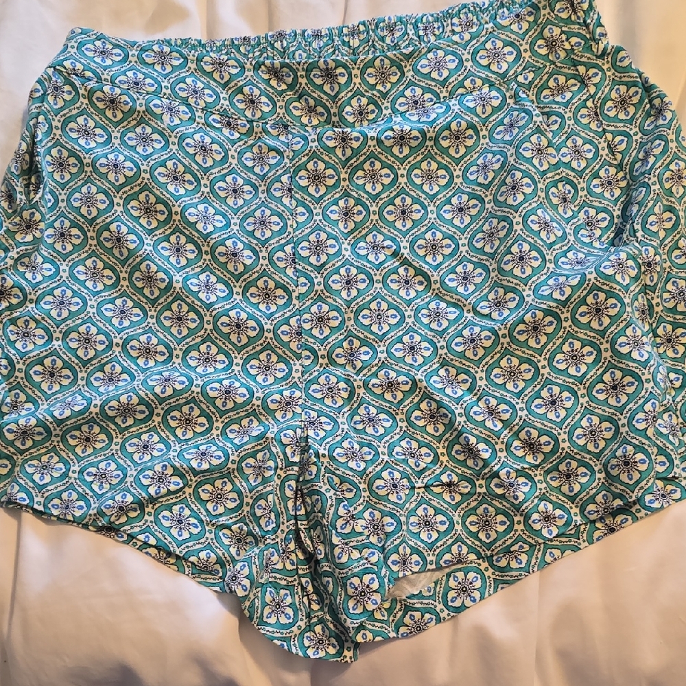 Old Navy Blue and White Patterned Women's Athletic Shorts